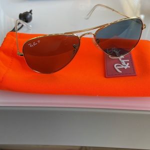 Ray - Ban Junior Aviator Style Sun Glasses